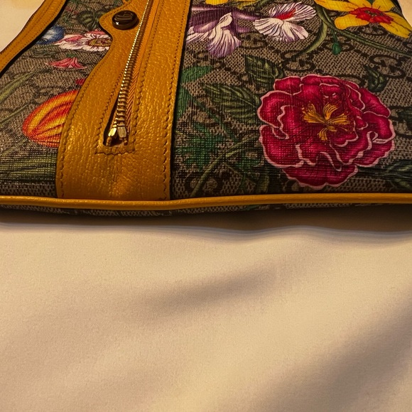 Ophidia Floral GG Supreme Large Clutch Bag - Picture 9 of 14